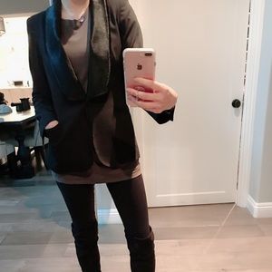 Black fitted blazer with horsehair collar